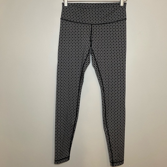 Lululemon Wunder Under Leggings - Picture 2 of 7